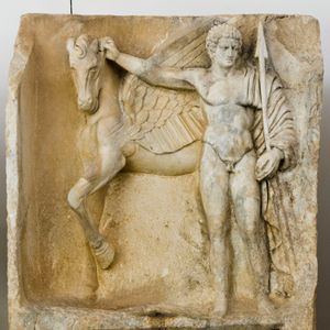 벨레로폰과 페가수스. 아프로디시아스(튀르키예)에서 발굴된 부조