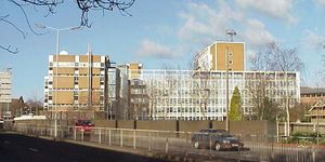 영국 버크셔주 브랙널의 옛 기상청 본부. 지금은 철거됐다.