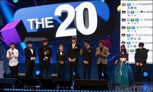2015년 아프리카TV BJ대상 'THE 20' 분야로 선정된 대도서관의 모습 (오른쪽 끝을 기준으로 3번째)