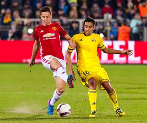 2017년 맨체스터 유나이티드에서 뛰고 있는 에레라(왼쪽)