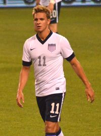 2013년 5월 벨기에를 상대로 경기를 하는 미국의 홀든