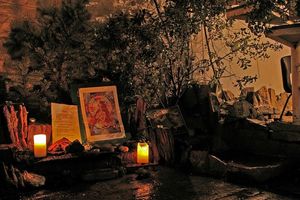 뉴에이지 신전.