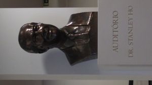 리스본 오리엔트 재단에 있는 스탠리 호의 흉상.