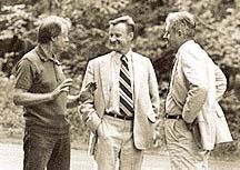 1977년 캠프데이비드에서 (좌로부터 지미 카터 대통령, 브레진스키, 사이러스 번스 국무장관)