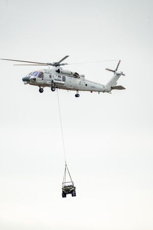 Z-20J 헬리콥터 비행 시연