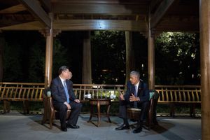 2016년 버락 오바마와 시진핑이 서호 국빈관에서 차를 마시는 모습