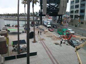 AT&T 파크 밖에서 촬영 중