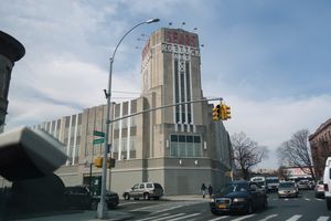 아르데코 양식의 1930년대 시어스 매장, 뉴욕 브루클린 소재