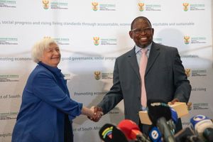 2022년 11월 옐런과 남아프리카 공화국 재무부 장관 에녹 고동구와나의 모습
