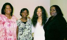 텍사스주 댈러스에서 열린 아프리카 케어 아카데미 10주년 교육 시상식에서 바두와 브렌다 체리, 크리올라, 샤퀀다 코튼