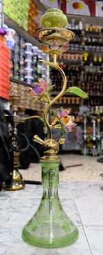 팔레스타인 상점의 꽃 장식 물담배