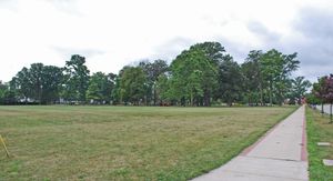 블리스 공원, 2010년 7월