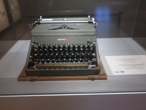 싱어가 1970년대 이스라엘 방문 중에 사용했던 타자기