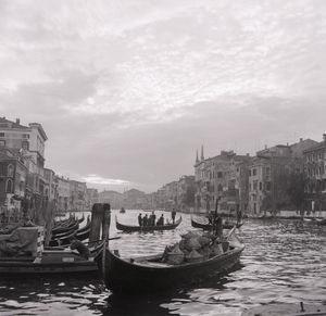 1965년 파올로 몬티의 사진 속 잔돌로. 파올로 몬티 펀드, BEIC.