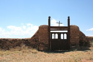 뉴멕시코주 갈리스테오의 묘지 입구