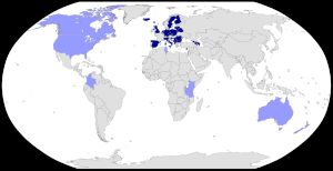 2019년 ECR 정당 회원국. 29개 유럽 국가(짙은 파란색) 회원과 10개 비유럽 국가(옅은 파란색) 지역 파트너로 구성됨.