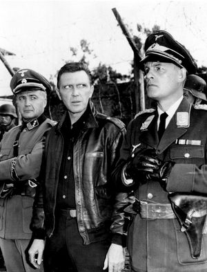 존 반 드릴렌, 랜싱, 알프 켈린은 《12 O'Clock High》(1965)에 출연했다.