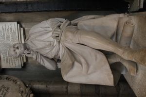 웨스트민스터 사원의 래플스 조각상