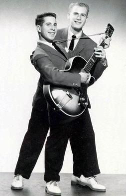 1957년 사이먼 & 가펑클이 톰 & 제리라는 이름으로 활동했을 당시의 홍보 사진