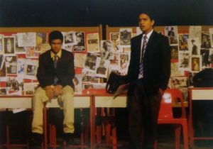 인도 둔 스쿨에서 2007년에 제작된 베넷의 히스토리 보이즈.