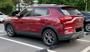 쌍용 뷰티풀 코란도 후측면