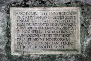 1521년의 라틴 기념 명판, 오도아케르 왕을 Rex Rhutenorum(루테니족의 왕)으로 언급 (페터스프리드호프, 잘츠부르크)