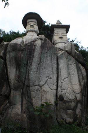 파주 용미리 마애이불입상, 보물 제93호