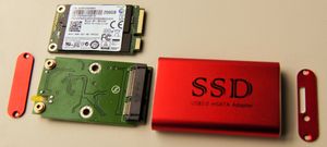 mSATA SSD와 이를 외장 USB 저장 장치로 만들어주는 케이스