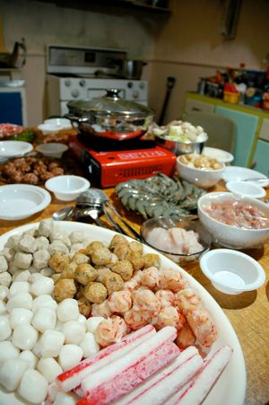 가공 해산물 – 생선, 오징어, 새우볼 및 모조 게맛살 (어묵)