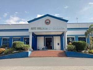 칼람바 시립 칼리지