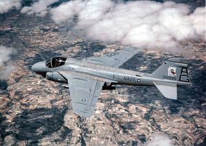 스페인 상공을 비행하는 A-6E 인트루더