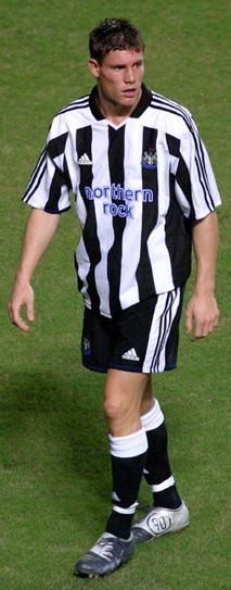 2004년 뉴캐슬 유나이티드에서 활약하는 밀너