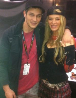 2012년 마사로와 그녀의 남동생