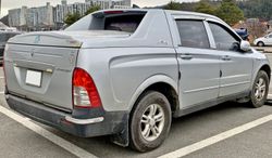 쌍용 액티언 스포츠 후측면