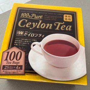 일본에서 판매되는 100% 순수 실론티 상자