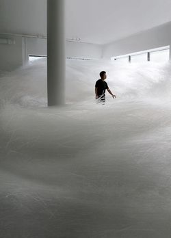요시오카 토쿠진의 작품 "Design Miami/ Designer of the Year/ Tornado (2007)"