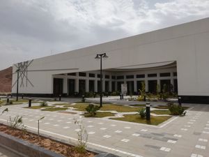 마디나 예술 센터