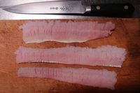 뼈가 잘린 갯장어 살점