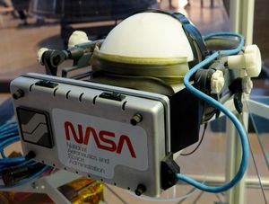 에임스 연구 센터(NASA Ames)의 1985년 VIEW 헤드셋