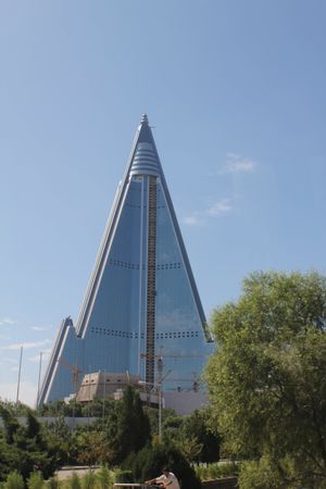 2011년 미완공된 류경호텔