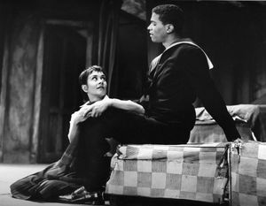 1960년 브로드웨이에서 조앤 플로라이트와 함께 출연한 빌리 디 윌리엄스, 꿀맛