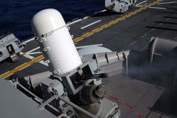 와스프에 탑재된 팰렁스 CIWS