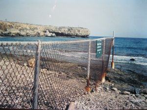 미국-쿠바 국경, 관타나모 해군 기지