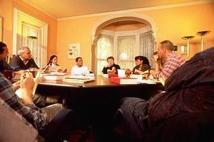 시머 칼리지에서 진행되는 교실 대화