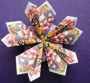 접힌 "티백" 종이의 예