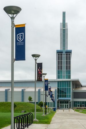 육상 경기 및 이벤트 센터