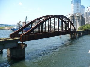 폐쇄된 화물 철교