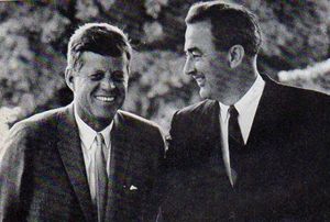 존 F. 케네디 대통령과 함께 있는 맥카시