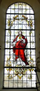 남부 독일 본당 교회에 있는 예수 성심 스테인드글라스 창문