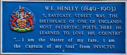 헨리의 출생지를 표시하는 현판